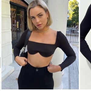 Becca Long Sleeve Crop top - Black